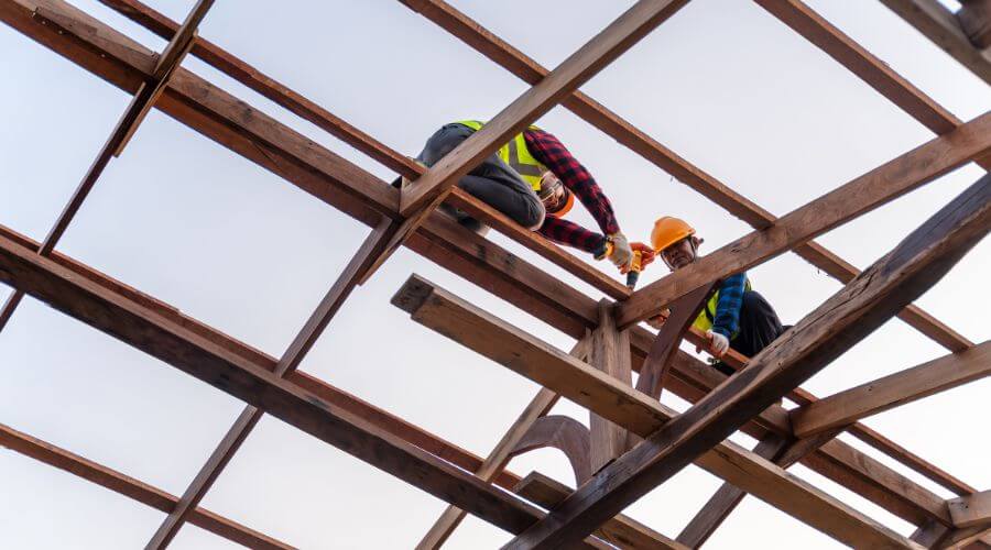 Professional gutter cleaning services in Redwood Valley, CA